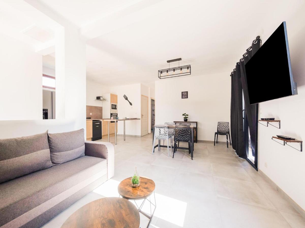 Fully Renovated House Only Few Minutes Walk Away From Ohama Beach Vierville-sur-Mer Luaran gambar